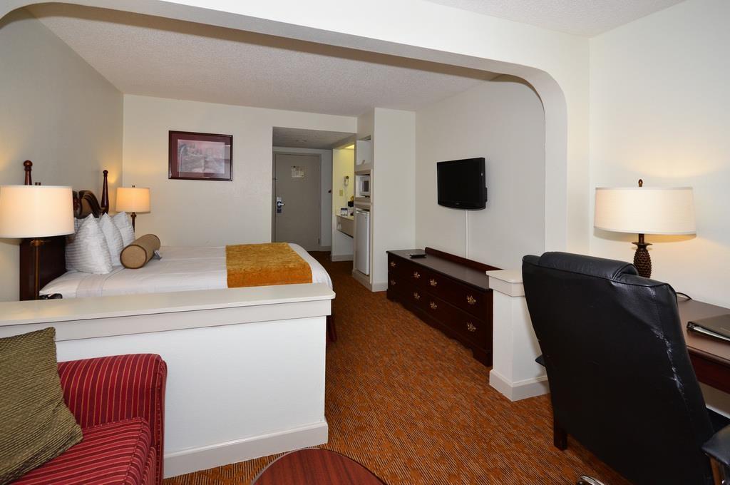 Spark By Hilton Ocean Springs 3*